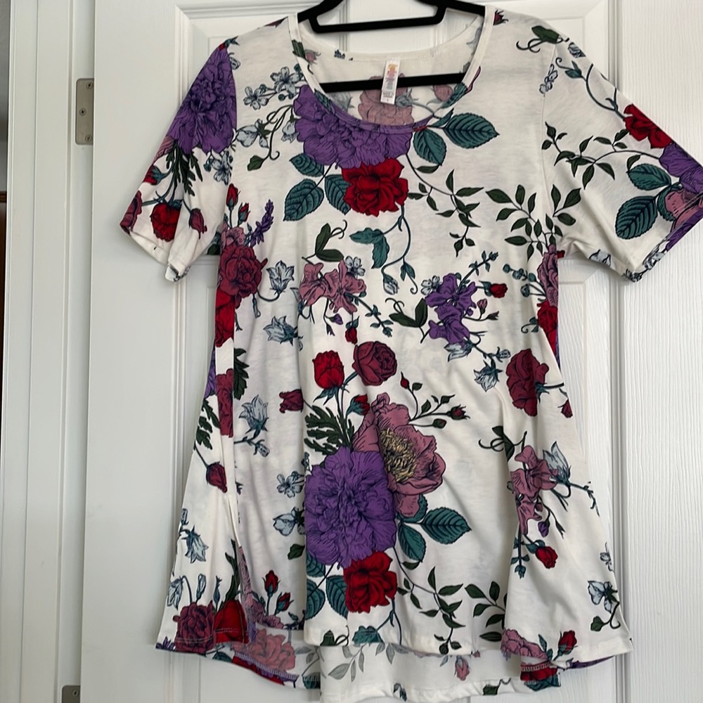LuLaRoe Perfect T NWOT